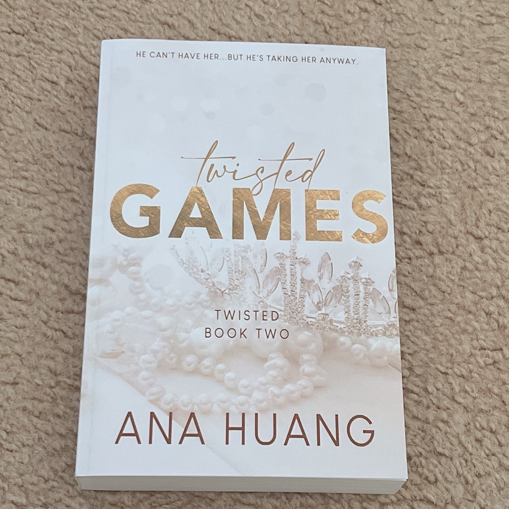 Twisted Games (SPECIAL EDITION) - By Ana Huang ✨